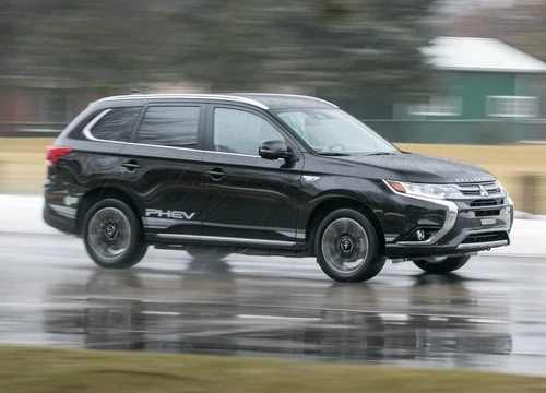 Phân khúc CUV năm 2018: Mazda CX-5 cho Honda CR-V 'hít khói'