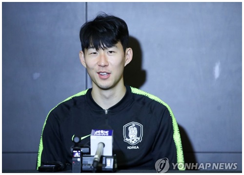 Son Heung-min: 'Tôi nói với đồng đội ở Tottenham là sẽ mang cúp về'