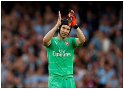 Arsenal gút danh sách người kế nhiệm khi thủ thành Cech treo găng