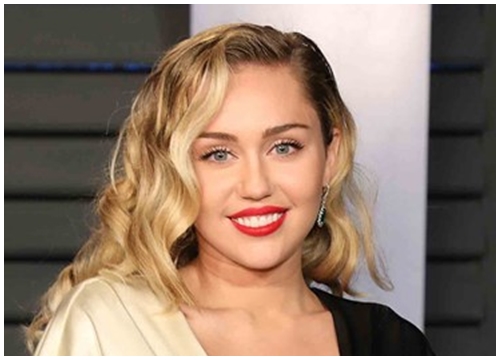 Miley viết "sớ" cảm động mừng sinh nhật Liam nhưng fan vẫn kịp soi ra được ẩn ý ca khúc mới đây này