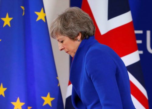 Thỏa thuận Brexit thất bại thảm hại, liệu Thủ tướng May có vượt qua bỏ phiếu bất tín nhiệm?