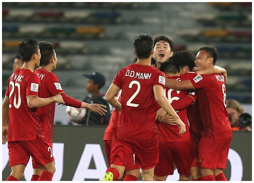 Dân mạng nghĩ gì khi Việt Nam vào vòng 1/8 Asian Cup 2019?