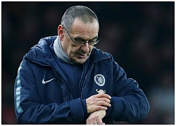 HLV Sarri tức điên: "Cầu thủ Chelsea khó dạy bảo!"