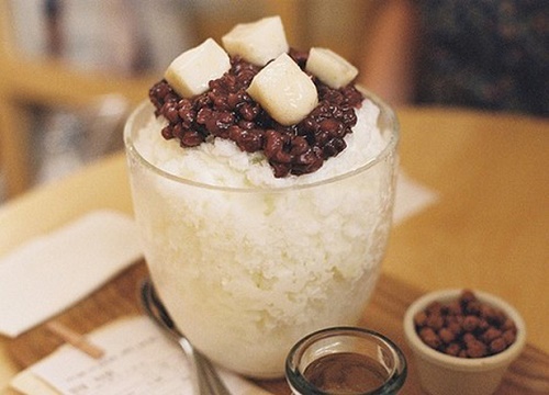 Cả Hàn Quốc bỗng thu bé lại bằng một món ăn: Bingsu sốt bánh gạo, bạn thử chưa?