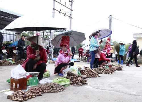 La liệt đặc sản độc đáo tại phiên chợ vùng cao Bình Liêu