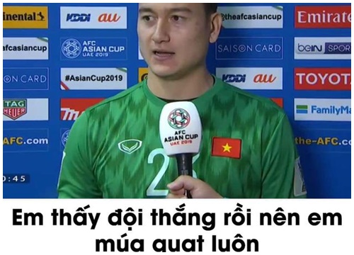 Màn nhảy múa của thủ thành Văn Lâm "doạ" chân sút penalty của Jorrdan gây "sốt"