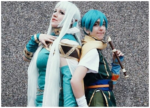 Ninian xinh đẹp qua bàn tay của cosplayer Ice Doll