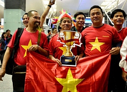 Hàng trăm CĐV từ Hà Nội - Hồ Chí Minh hội quân sang cổ vũ ĐT Việt Nam trong trận tứ kết Asian Cup 2019