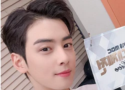 "Khiêm tốn" như mỹ nam Cha Eun Woo: "Tôi còn không biết mình... đẹp trai"