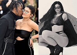 Khoe ảnh siêu gợi cảm, Kylie Jenner lại khiến dân tình rần rần vì chú thích úp mở chuyện đã kết hôn