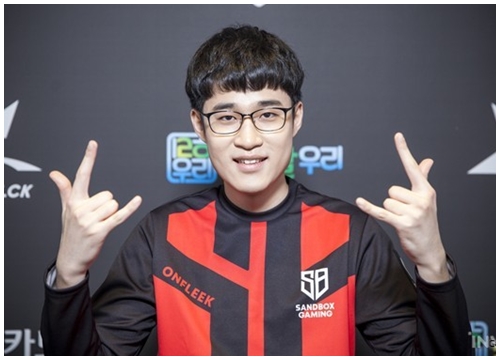 Super Team SKT bị SB tân binh mới thăng hạng chấm dứt chuỗi thắng, hủy diệt một cách không thương tiếc