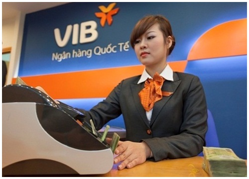 "Xả" hơn 1,6 triệu cổ phiếu VIB, vợ Phó Tổng Giám đốc VIB bị xử phạt