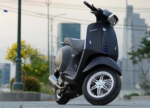 Chiêm ngưỡng Vespa Sprint 125 độ đắt giá của dân chơi Sài Gòn