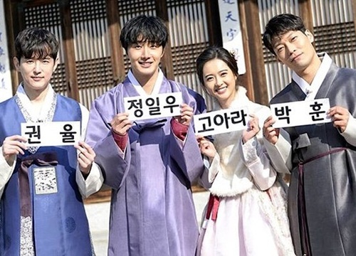 Dàn diễn viên của 'Haechi' - Jung Il Woo, Go Ara cùng Kwon Yul và Park Hoon tích cực quảng bá trước giờ lên sóng