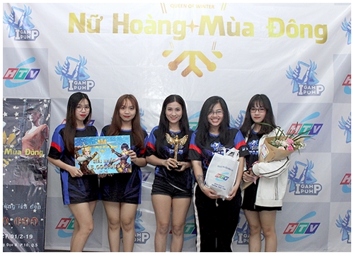 HTVC & IGP Gaming trao cúp vô địch cho các nữ game thủ xinh đẹp, tài năng tại giải đấu Nữ hoàng mùa đông