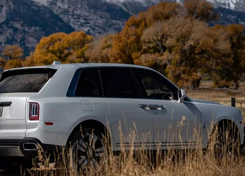 SUV siêu sang Rolls-Royce Cullinan đến Malaysia, giá từ 436.000 USD