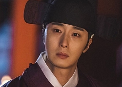 "Haechi" của hoàng tử cổ trang Jung Il Woo "xoắn não" fan từ phút đầu tiên