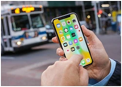 Lỗi iPhone kỳ lạ này đang xảy ra bất chấp cả quy luật vật lý, cười không nhặt được mồm