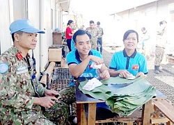 Bánh chưng, hoa đào, hoa mai ở Nam Sudan