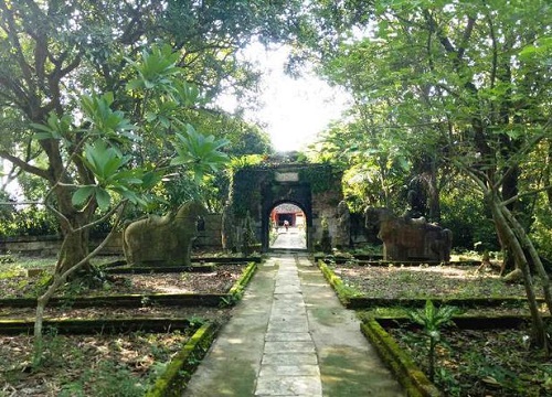 Làng khoa bảng bên dòng Phồn Giang