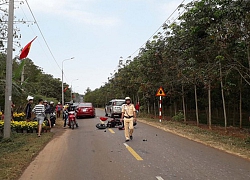 Mô tô lao 130 km/giờ vào xe container, thanh niên... không hề hấn gì!