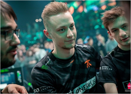 Rekkles trở lại với cú Pentakill giúp á quân CKTG 2018 Fnatic có chiến thắng đầu tiên tại LEC 2019