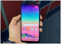 Rò rỉ mới nhất về Galaxy A50: Sở hữu màn hình giọt nước và 3 camera sau