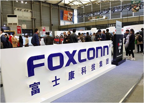 Sau cuộc nói chuyện với ông Trump, Foxconn giữ kế hoạch nhà máy 10 tỷ USD ở Mỹ