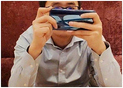 Xiaomi Mi 9 lộ diện ngoài đời thực, có cụm camera sau 3 ống kính