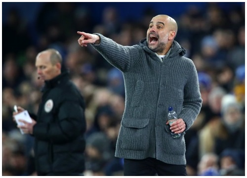 Guardiola nhắc đến "cái chết" sau khi Man City vượt mặt Liverpool