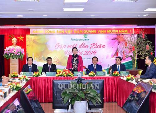 Chủ tịch Quốc hội thăm, chúc Tết Vietcombank