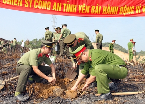 Công an tỉnh Yên Bái tổ chức tết trồng cây ơn Bác