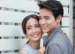 James Jirayu và Taew Natapohn siêu tình tứ trong lễ cúng phim 'Chiêu trò nguyên thủy'