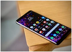 Chưa ra mắt Samsung Galaxy S10e đã bị chê đặt cảm biến vân tay ở vị trí bất tiện