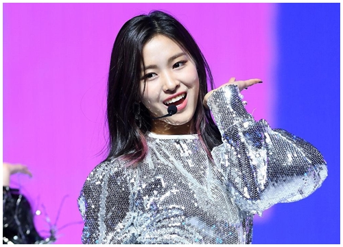 Debut chưa đầy một tuần tuổi, ITZY đã sắp trở thành nhóm nhạc "Cô A và những người bạn"?