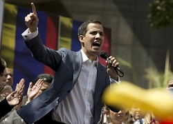 Guaido ra lệnh quân đội cho phép viện trợ nhân đạo vào Venezuela