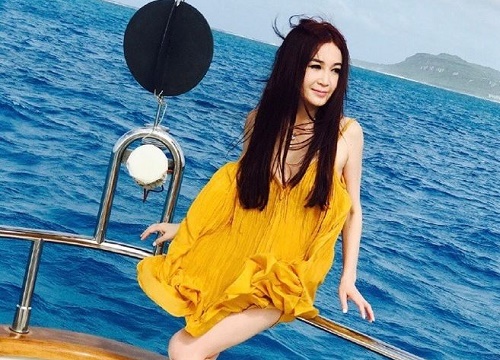 'Phan Kim Liên' Ôn Bích Hà mặc bikini phô thân hình nuột nà ở tuổi 52