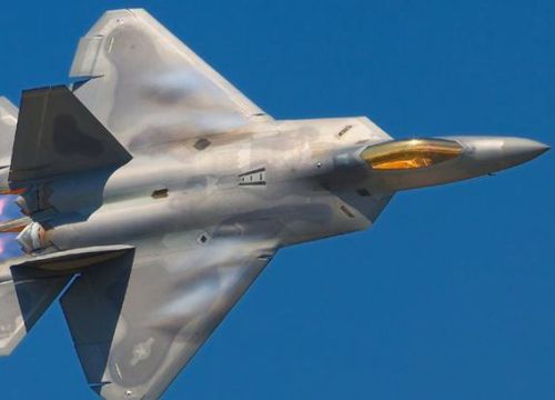 Su-35 đối đầu F-22, chuyện gì xảy ra?