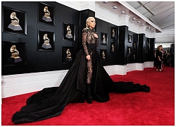 Trước thềm Grammy 2019, Lady Gaga khóc nức nở khi trở thành nữ nghệ sĩ đầu tiên làm được điều này