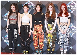 Chỉ mới ra mắt nhưng ITZY đã bị JYP cho mặc lại đồ của đàn chị TWICE?