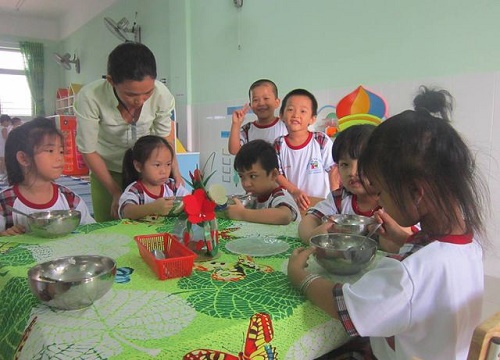 "Giáo viên mầm non ở đâu rồi?"