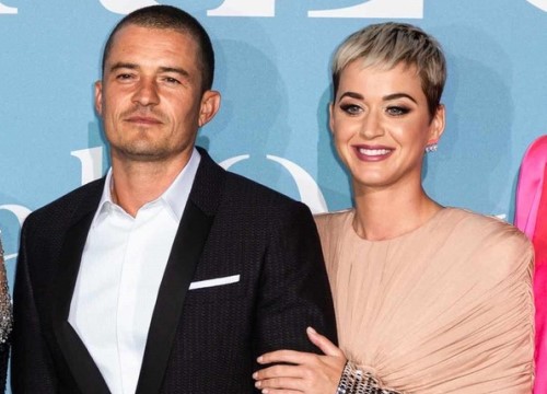 Katy Perry bất ngờ được Orlando Bloom cầu hôn đúng ngày Valentine