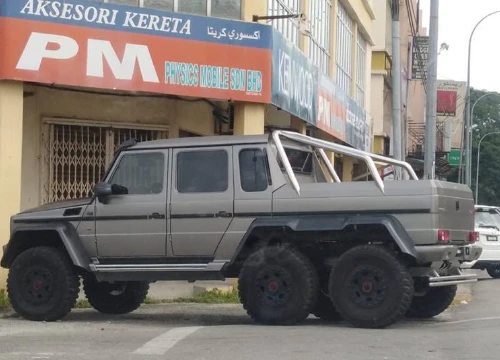 "Quái vật 6 chân" Mercedes-Benz G63 AMG 6x6 độ Brabus siêu đắt đỏ của đại gia Singapore