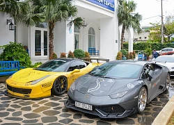 Siêu xe Lamborghini Huracan hết xăng, người lái lại gọi xe địa hình đến câu bình ắc-quy