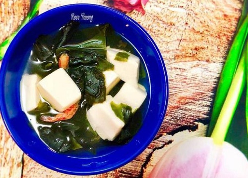 Canh rong biển vừa ngon lại tốt cho sức khỏe nên tuần nào tôi cũng nấu ít nhất 1 lần