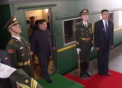 Báo Nga: Ông Kim Jong-un đã lên tàu tới Hà Nội