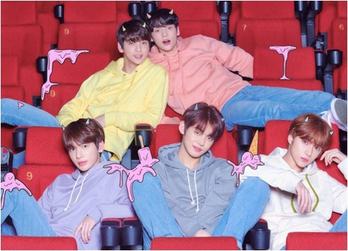 Không hổ danh là boygroup thế hệ tiếp nối BTS: 100.000 bản album TXT đã được pre-order nhanh-gọn-lẹ