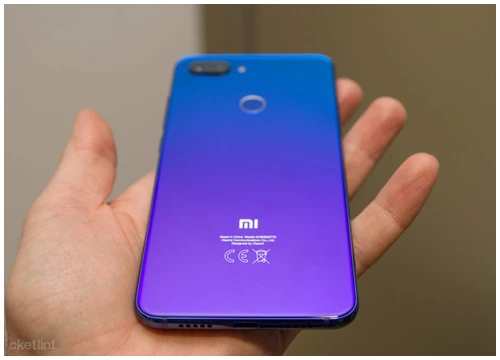 Mi 9 ra mắt, Xiaomi giảm giá Mi 8 với cảm biến vân tay trong màn hình, mặt lưng trong suốt còn hơn 8 triệu