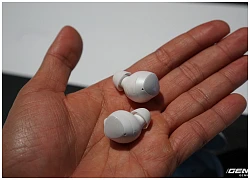 Trên tay Galaxy Buds: Ơn giời mẫu tai nghe &#8220;AirPods Killer&#8221; đây rồi!