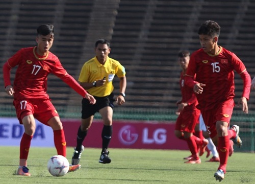 'Trọng tài Campuchia rất kém, thủ môn U22 Thái Lan phải bị thẻ đỏ'